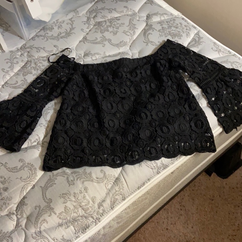 Lulu’s lace top